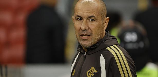 Leonardo Jardim acompanha Internacional x Flamengo no Beira-Rio