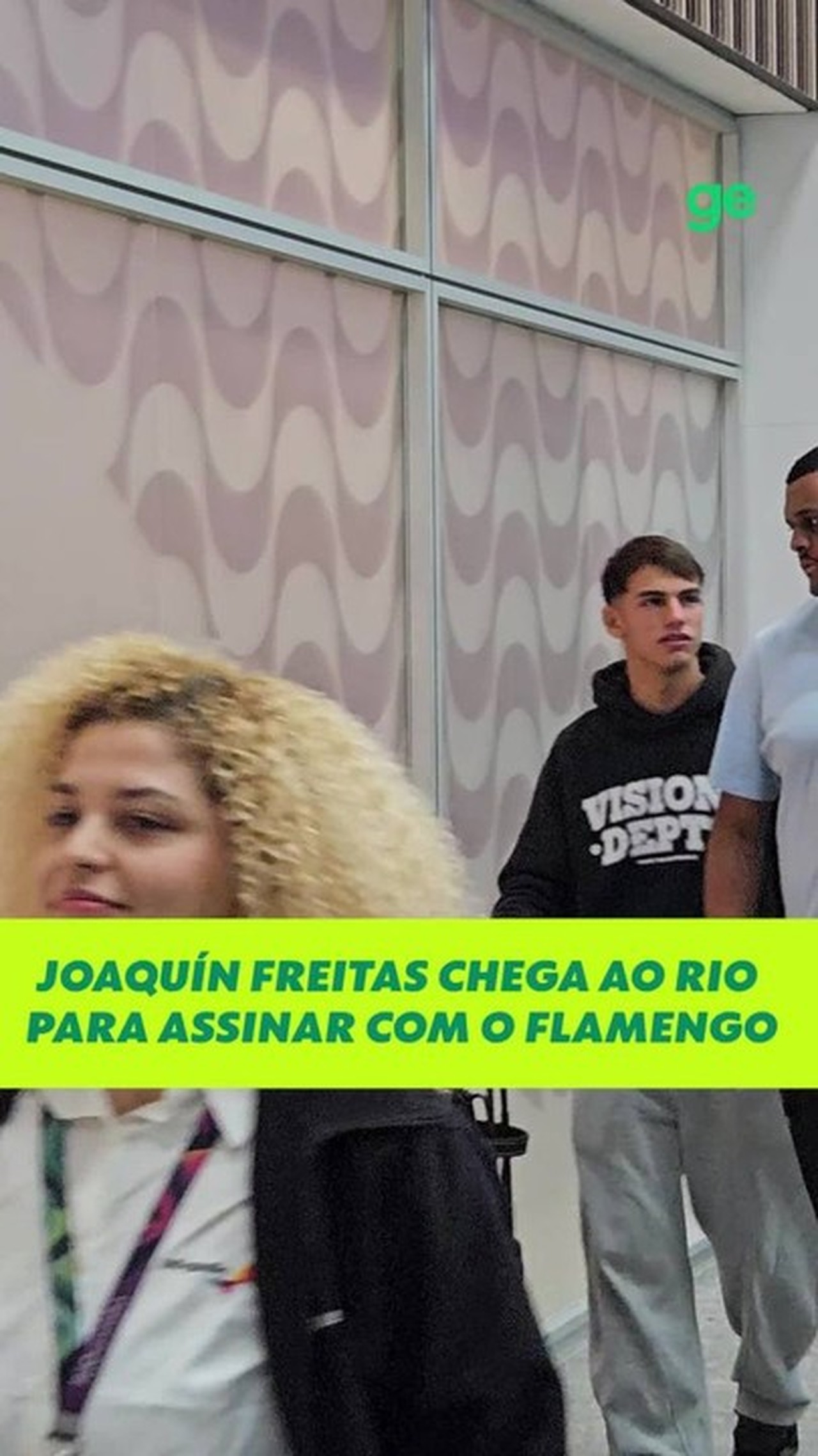 Joaquín Freitas desembarca no Rio de Janeiro para assinar com o Flamengo