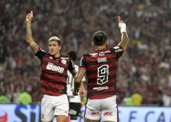Pedro e Gabigol na final da Copa do Brasil em 2022
