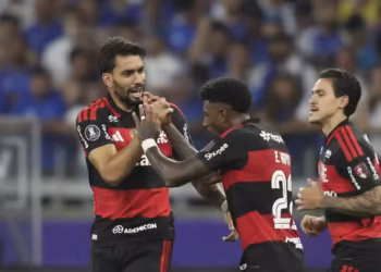 Paquetá comemora gol do Flamengo contra o Cruzeiro pela Libertadores