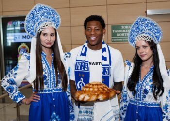 Plata chega à Rússia e recebe boas-vindas do Dínamo de Moscou