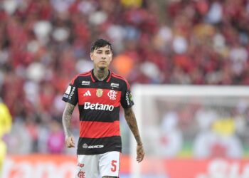 Pulgar durante jogo do Flamengo — Foto: Thiago Ribeiro/AGIF