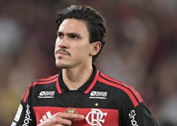 Flamengo vence Bragantino por 2 a 1 e abre vantagem na liderança do Brasileirão