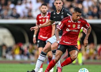 Samuel Lino comemora o gol da vitória em Remo x Flamengo. Foto: Marcelo Cortes / Flamengo.